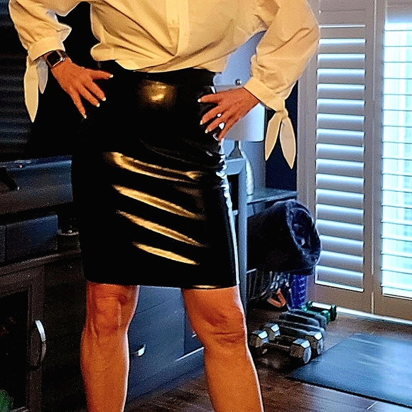 H&M SKIRT - Picture 1 of 4